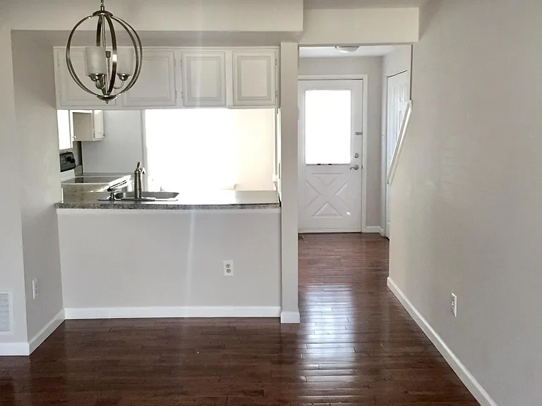3712 Sudley Ford Ct — Photo 5