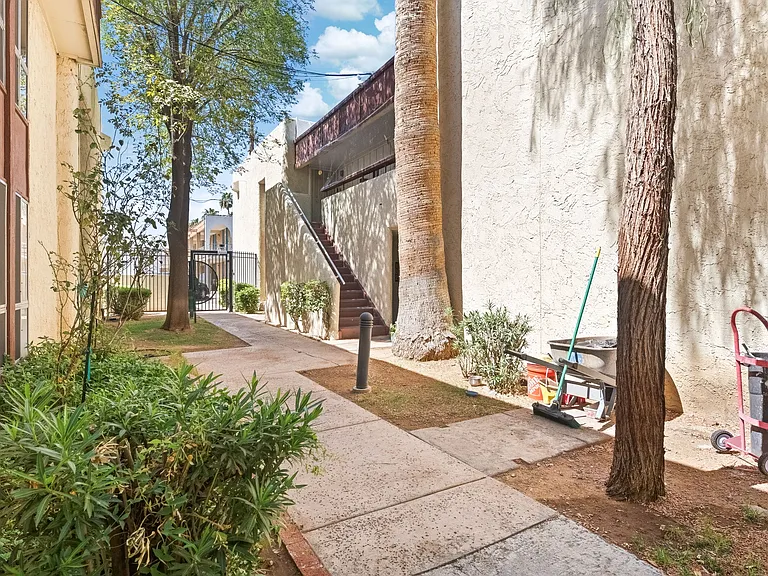 3828 N 32nd St #101 — Photo 25