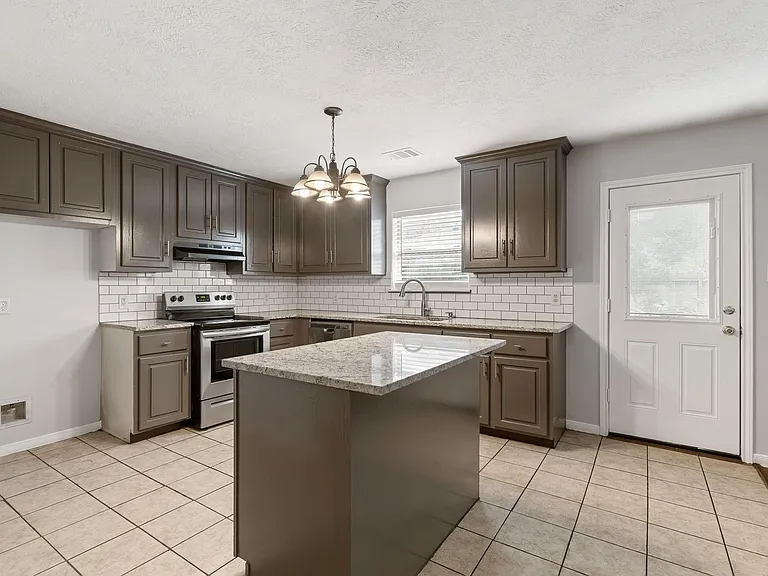 16394 Long Valley Ct — Photo 10