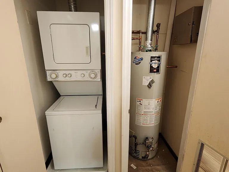 17 King Charles Ct — Photo 19