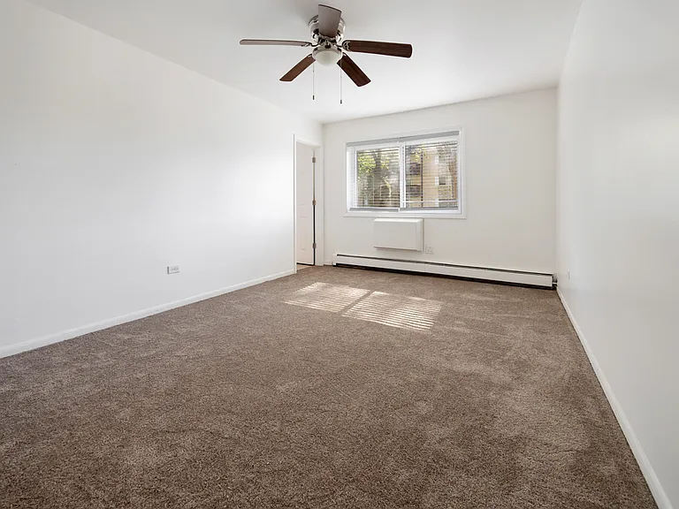2214 S Goebbert Rd #178 — Photo 15