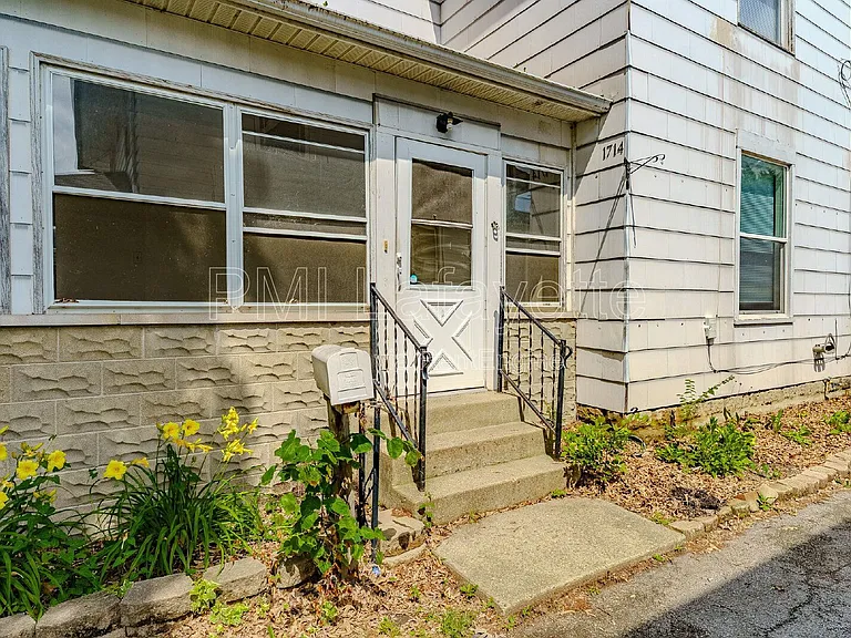 1714 Meharry St #A — Photo 3