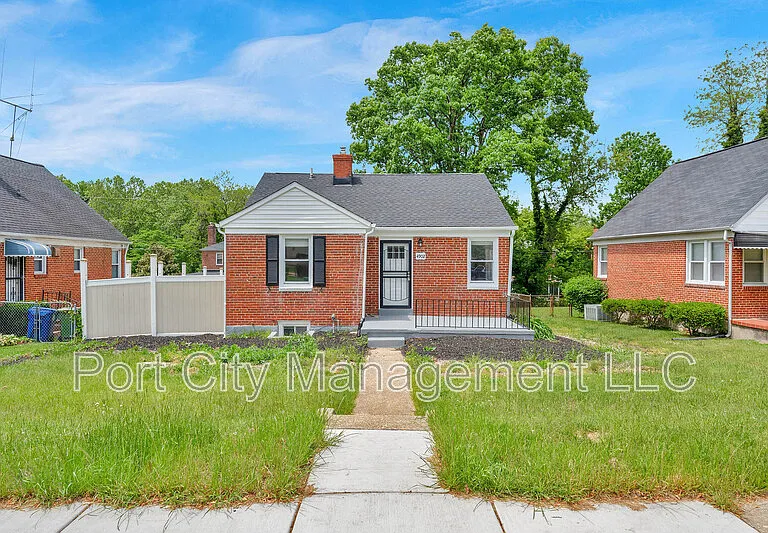 4902 Gilray Dr — Photo 1