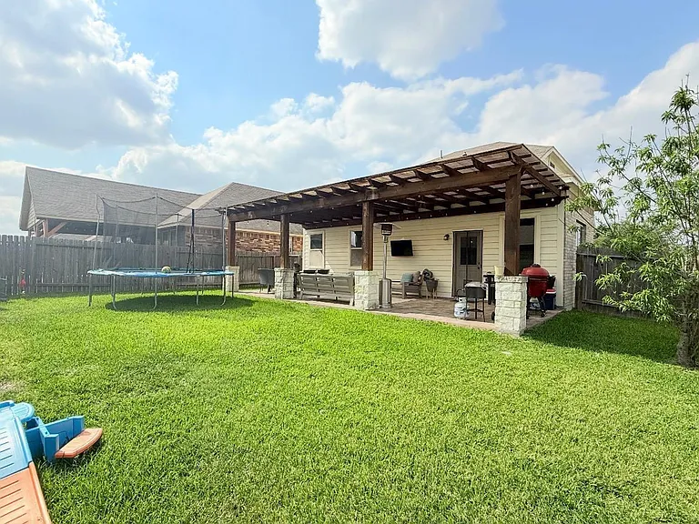 20703 Winghaven Dr — Photo 22