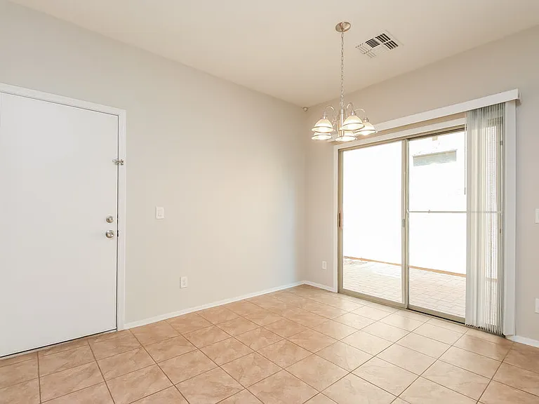 3884 E Santa Fe Ln — Photo 6