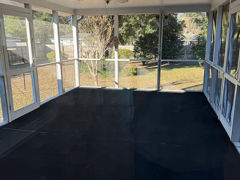 209 Oak Leaf Dr — Photo 12