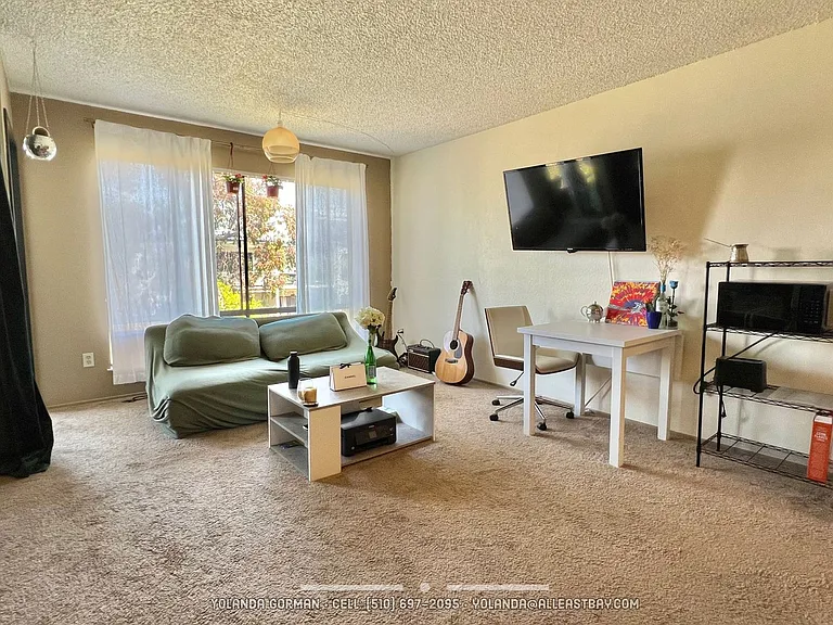 8 Admiral Dr #424 — Photo 3