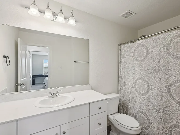770 Yorkshire Dr — Photo 18