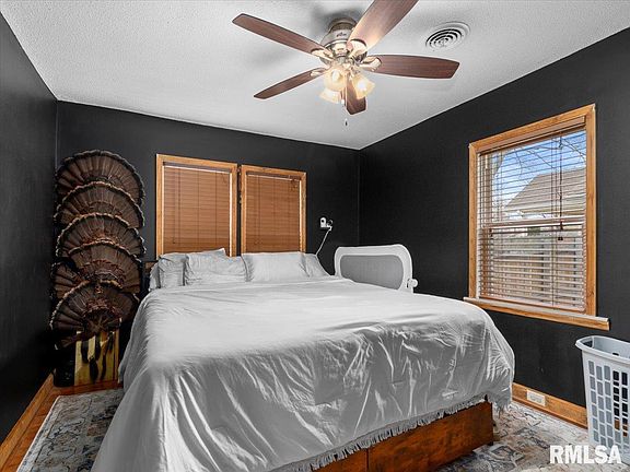 4th image of 712 Beck St