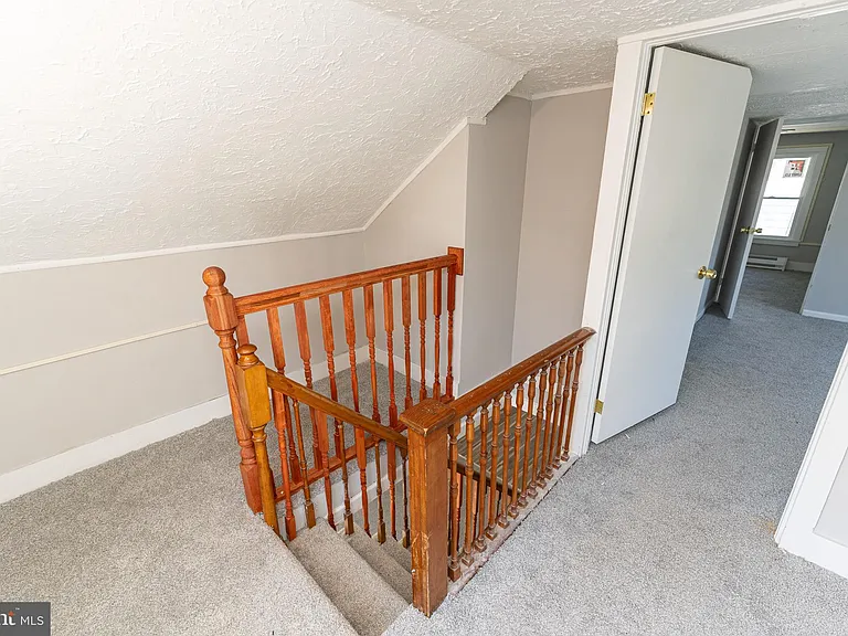 1507 Race St — Photo 32