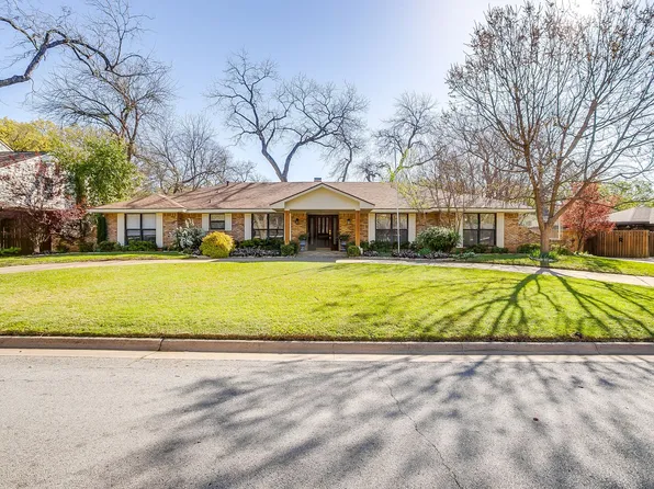 1205 Shady Creek Dr, Euless, TX 76040