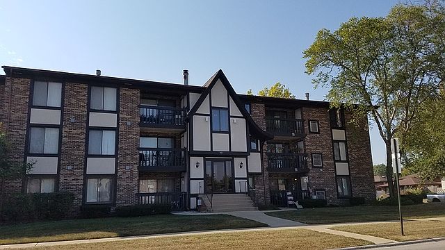 1st image of 4855 W 137th St