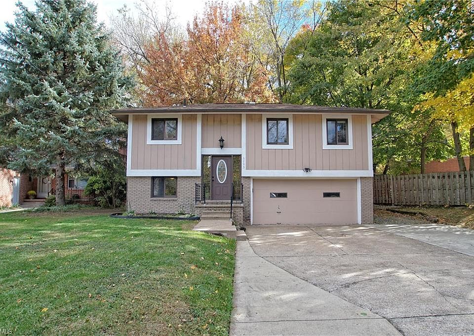 1st image of 5795 Wellesley Ave