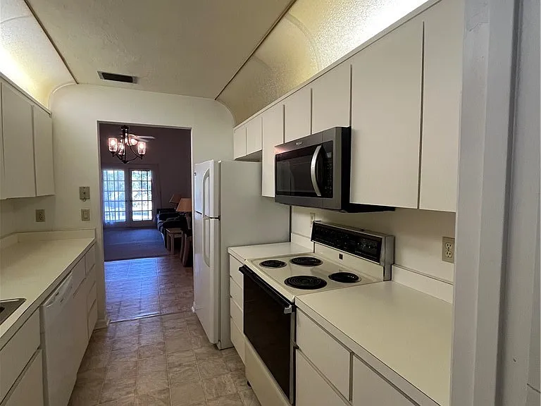 65 E Hartford St #5A — Photo 4