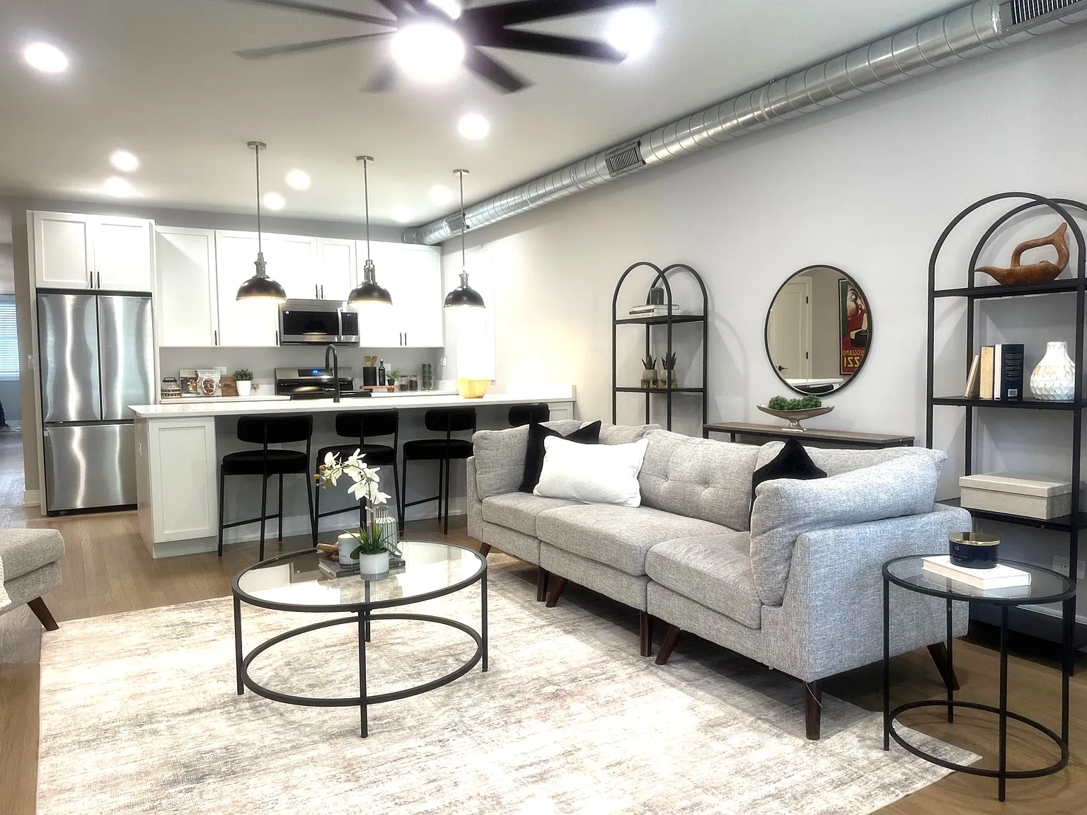 2 bed, 1550 sqft, $3,895 — Photo 2