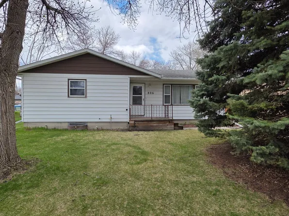 806 29th St N, Fargo, ND 58102