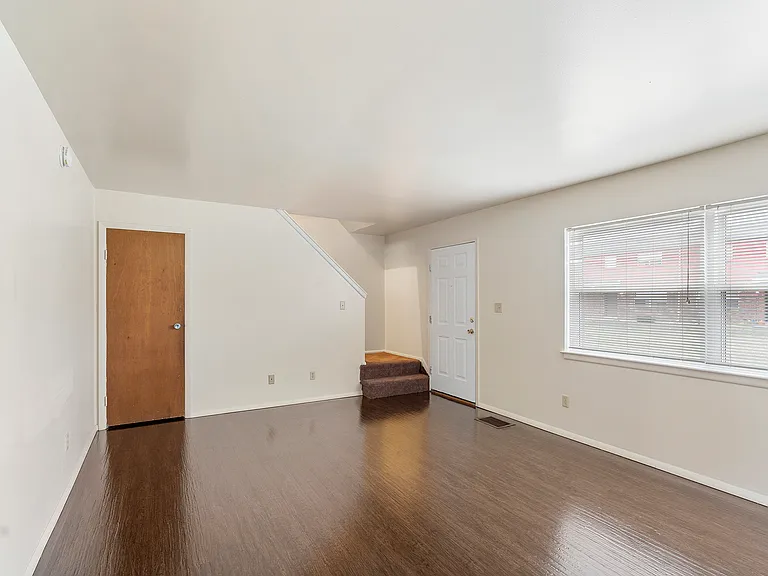 Falcon Way Townhomes — Photo 18