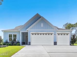 258 Sand Dollar Ln, Southport, NC 28461