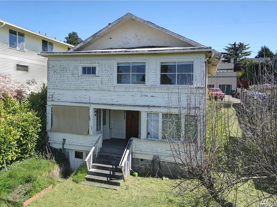 Welcome to this great opportunity to turn this 1908 Craftsman home back to its original charm or keep it as it currently sits as a two unit duplex. 