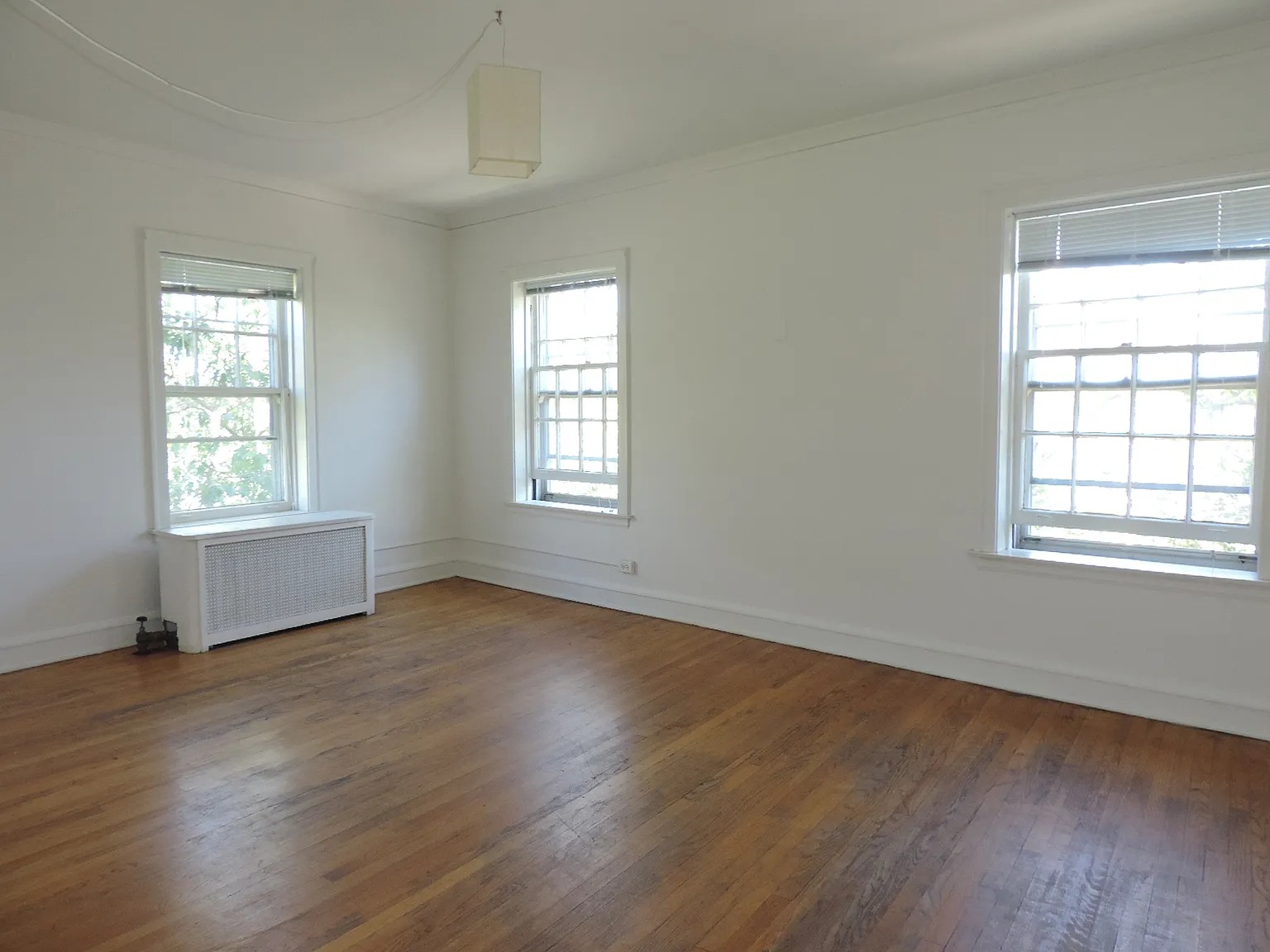 1200 Simpson St — Photo 2