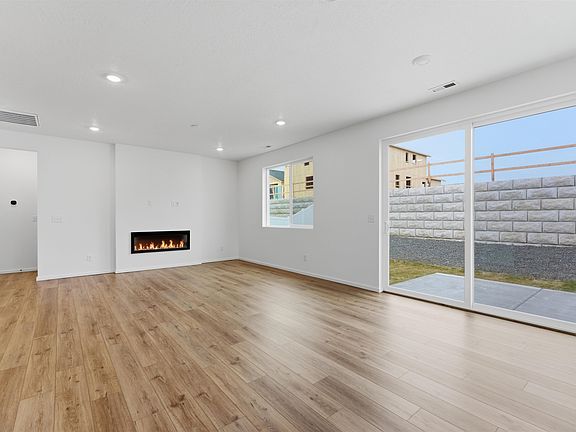4th image of 3079 S Monterey Ln