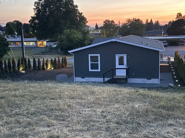1506 River Rd, Longview, WA 98632