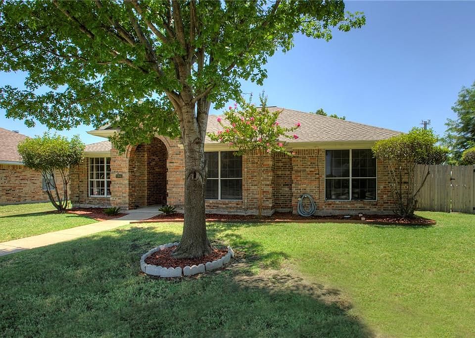 1st image of 8906 Chimneywood Dr