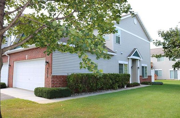 1st image of 8070 Stratford Cir S