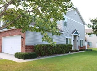 8070 Stratford Cir S, Shakopee, MN 55379