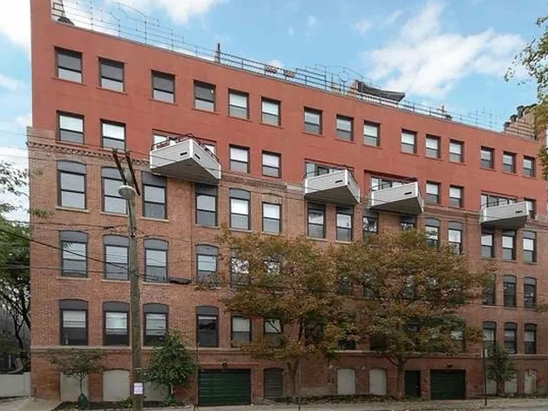 1021 Grand St #4F — Photo 12