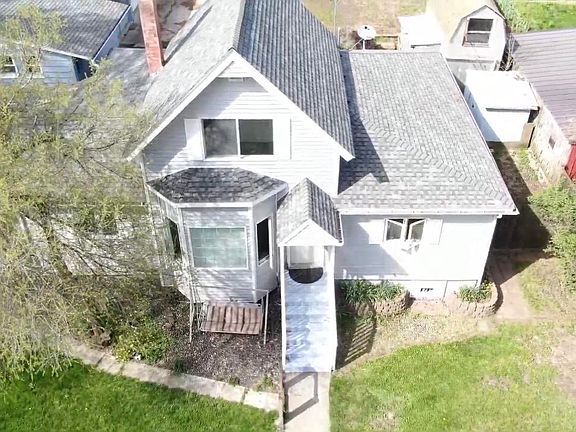 3rd image of 308 NW Webb St