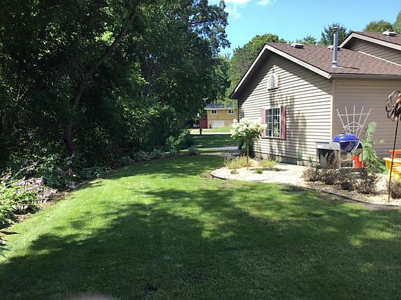 2nd image of 218 1st St N