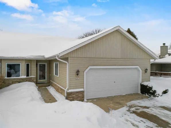 5391 S 45th St #29, Greenfield, WI 53220