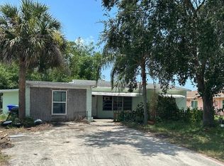 3027 Springfield Ln, Palm Springs, FL 33461