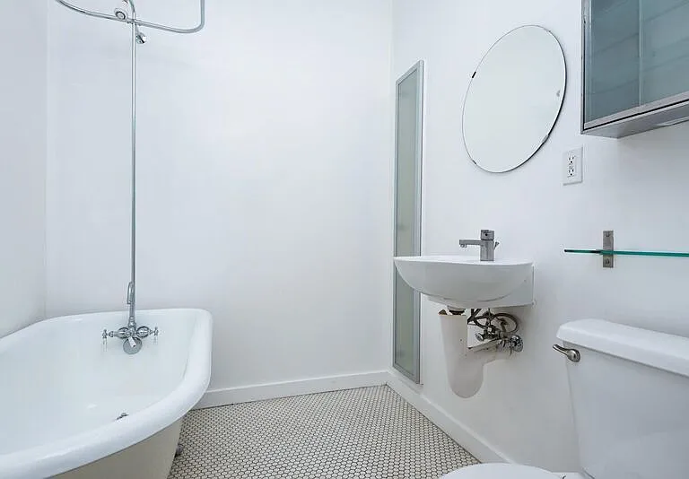 3268 SE Hawthorne Blvd — Photo 11