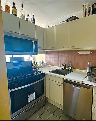 3rd image of 300 E 93rd St APT 20D