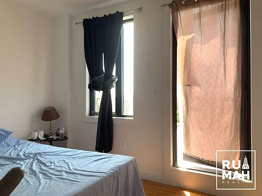 Rented by Rumah Realty Inc | media 15