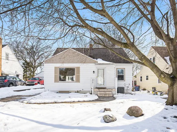 1416 Emerson Ave NW, Grand Rapids, MI 49504