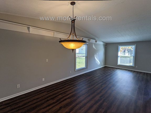 3rd image of 3029 Deepwood Dr