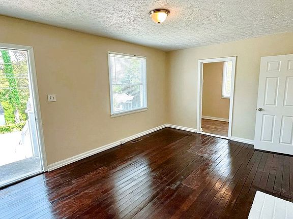 5th image of 52 Mathews St