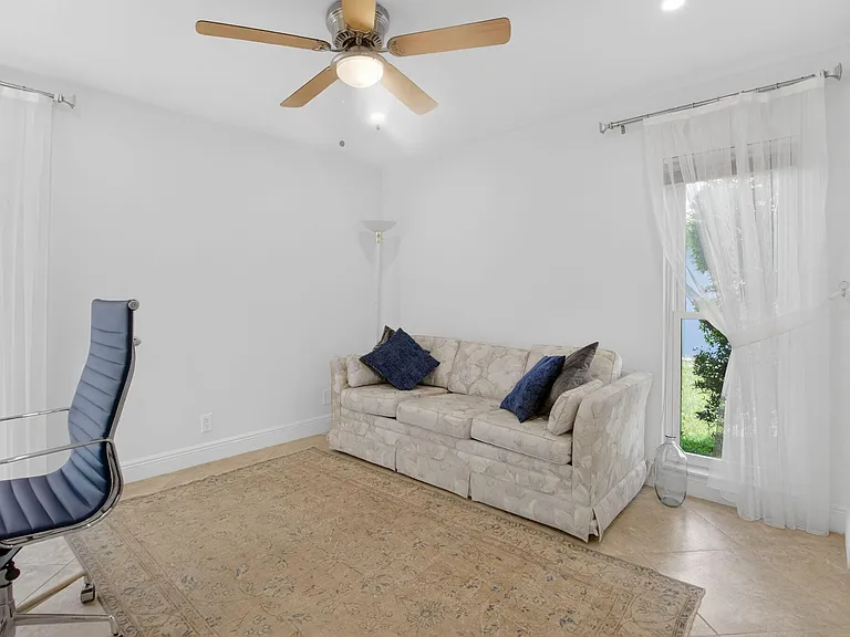 10305 Crosswind Rd — Photo 29