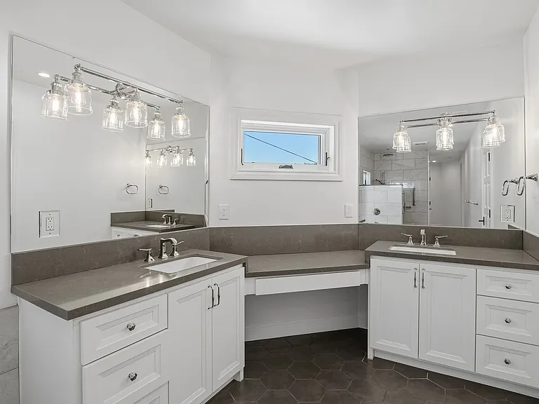 16010 Carey Ln — Photo 14