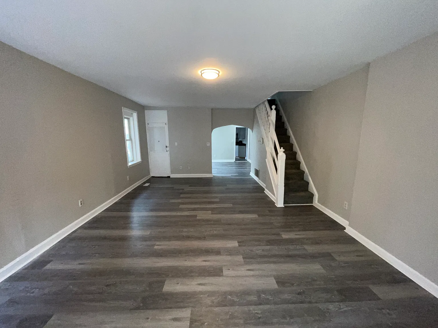 4 bed, 2000 sqft, $2,195 — Photo 2