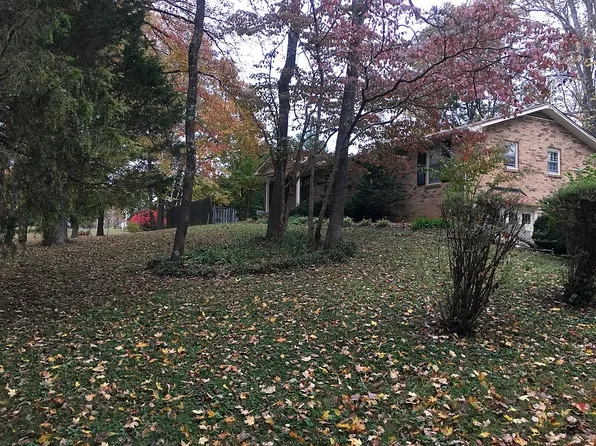 7311 Henry Rd, Fairview, TN 37062