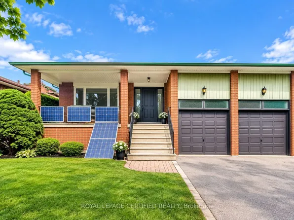 1554 Goldmar Dr, Mississauga, ON L4X 1N5