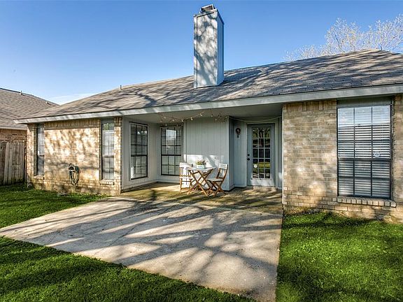 2nd image of 4253 Periwinkle Dr