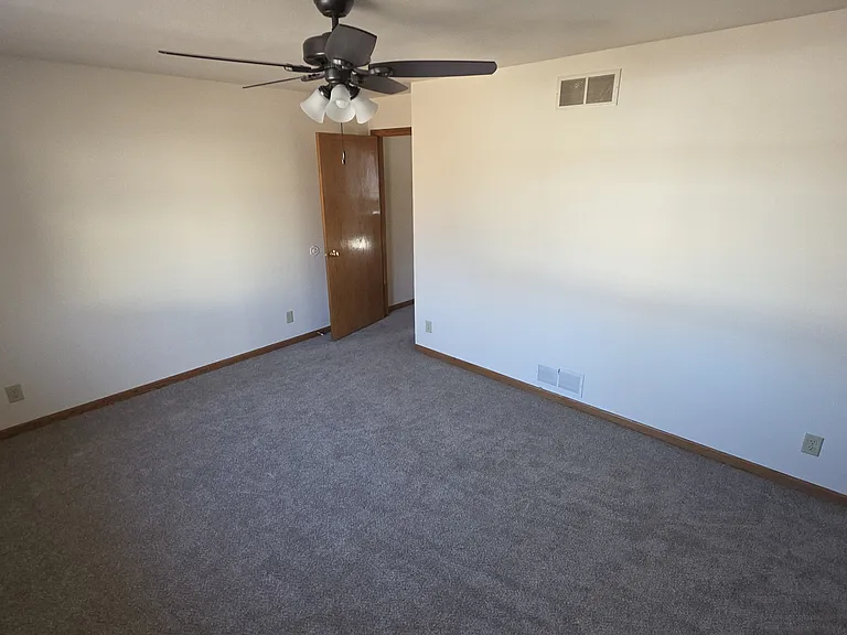 19 Fordem Ct #19 — Photo 14