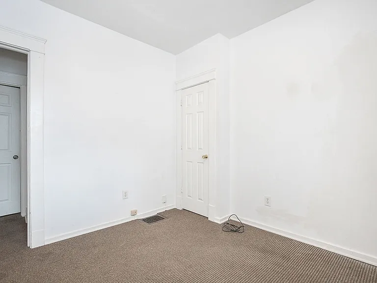 6911 Franklin Ave — Photo 10