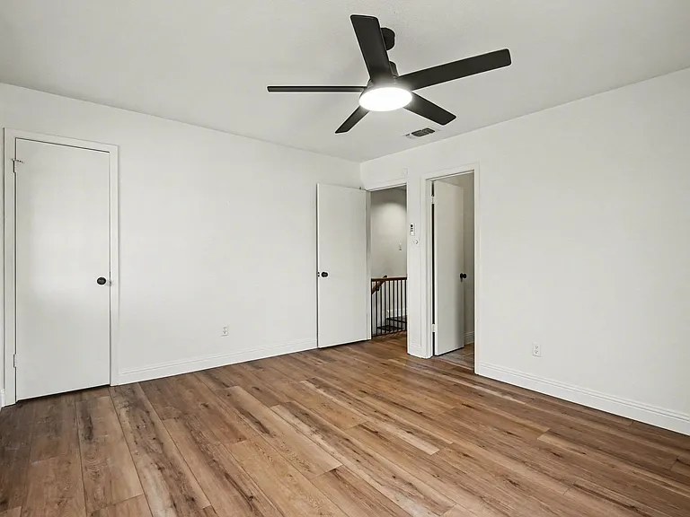 2103 Mistletoe Ave — Photo 7