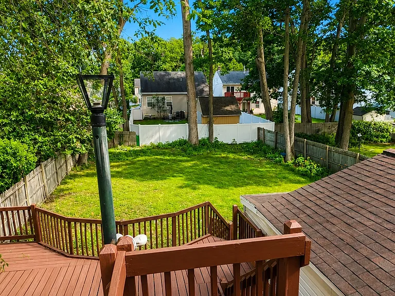 412 Gifford Rd #1 — Photo 2